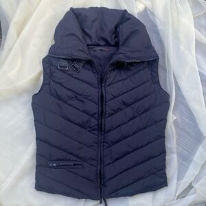 Black Puffy Vest Size Small